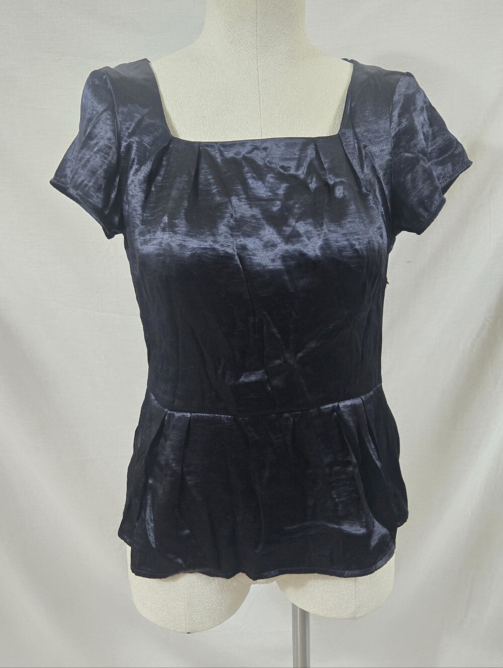 H&M Women's Dark Navy Short Sleeve Satin Peplum Blouse Size 6